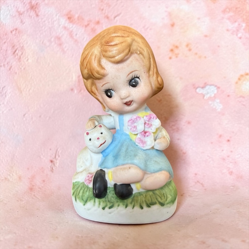 Vintage Ceramic Girl with Kitten Figurine Made in Korea - Big Eyes 1970s/1980s